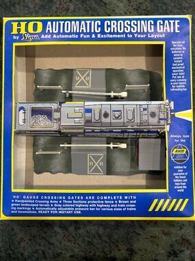 Train lovers!! HO Automatic Crossing Gate by Lima - Blue & Yellow Box